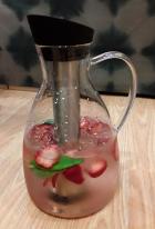 Cocktail th glac : th vert jasmin, fraises et basilic