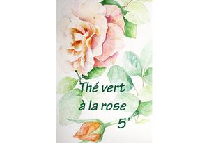 Thé vert parfumé à la rose