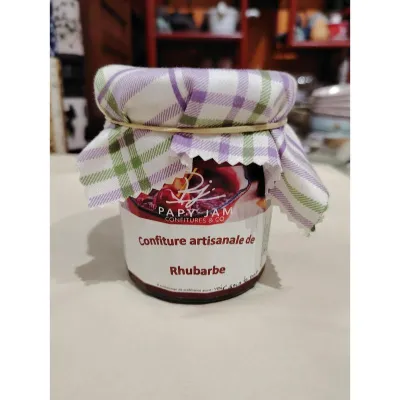 La confiture artisanale Papy Jam Rhubarbe pleine de bienfaits, peut être utilisée en fond pour une tarte aux pommes. Elle est excellente mélangée dans un yaourt nature ou sur des crêpes.