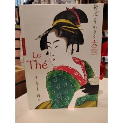 Publié aux éditions Hazan,  Le thé par les grands maîtres des estampes japonaises, aussi beau par sa forme que par son fond, se lit confortablement, assis, en buvant, bien sûr, une bonne tasse de thé. 
