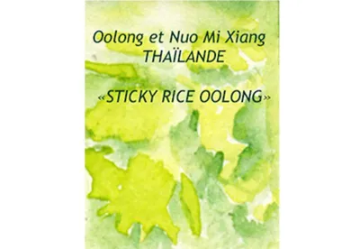 Le thé Sticky Rice Oolong est un Oolong thaïlandais original mariant feuilles fines et Nuo Mi Xiang. Arômes élégants de riz gluant, velouté et raffiné.